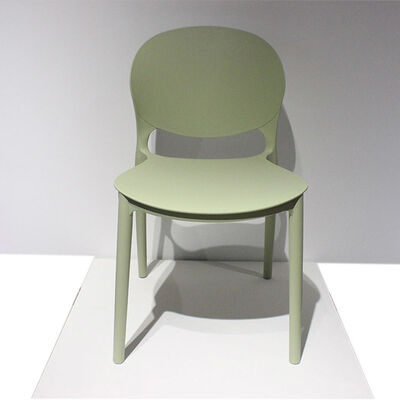 قیمت مناسب صندلی پلاستیکی مدرن با قابلیت تمیز کردن آسان، با طراحی مدرن، ایده‌آل برای کتابخانه‌ها، اتاق‌های مطالعه و فضاهای آموزشی آنلاین